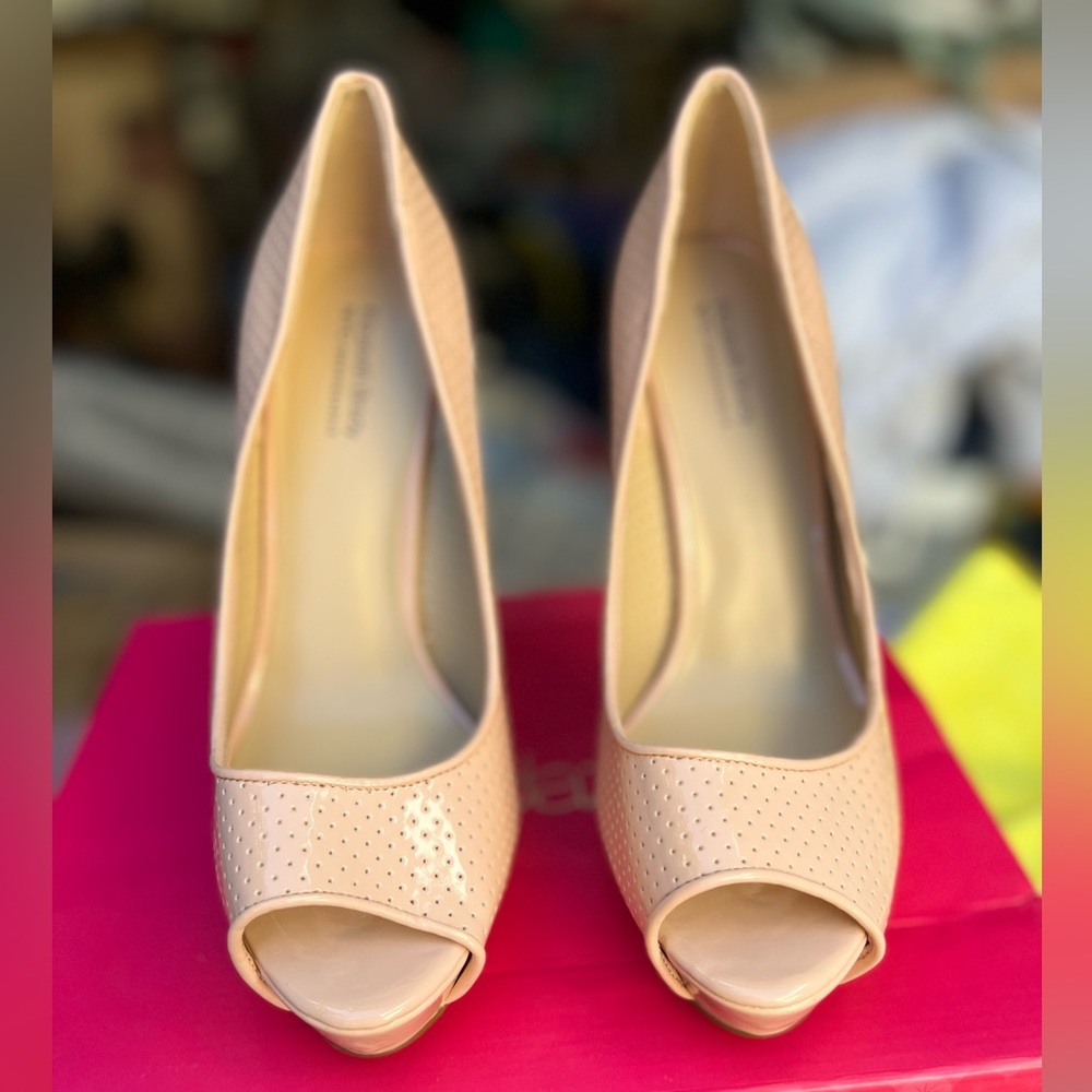 Shoe Dazzle Emma Heel Blush size 9.5 BRAND NEW